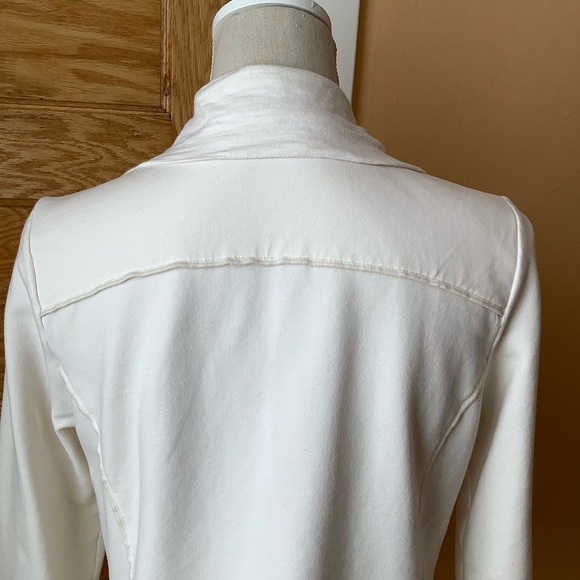 NEON BUDDHA Cream Ruffle Cardigan Ornamental Buttons Size S - Picture 6 of 15